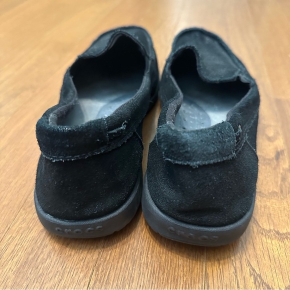 Crocs Faux Leather Black Shimmer Womens Slip On Comfortable Loafers Size 9 - Picture 3 of 9